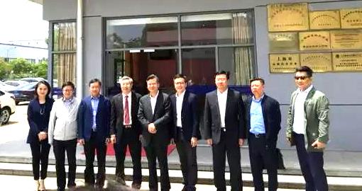 重庆市副市长李殿勋一行来访九游会老哥俱乐部