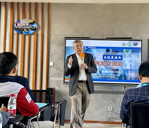 九游会老哥俱乐部首创人&CEO陈春麟博士