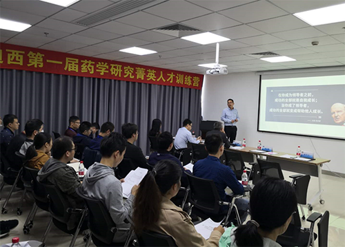 九游会老哥俱乐部人力资源总监陈西岳